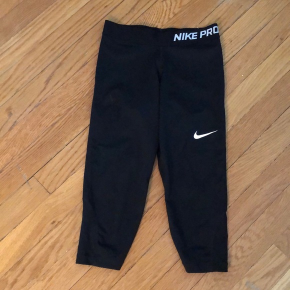 Girls Nike Dri fit M EUC